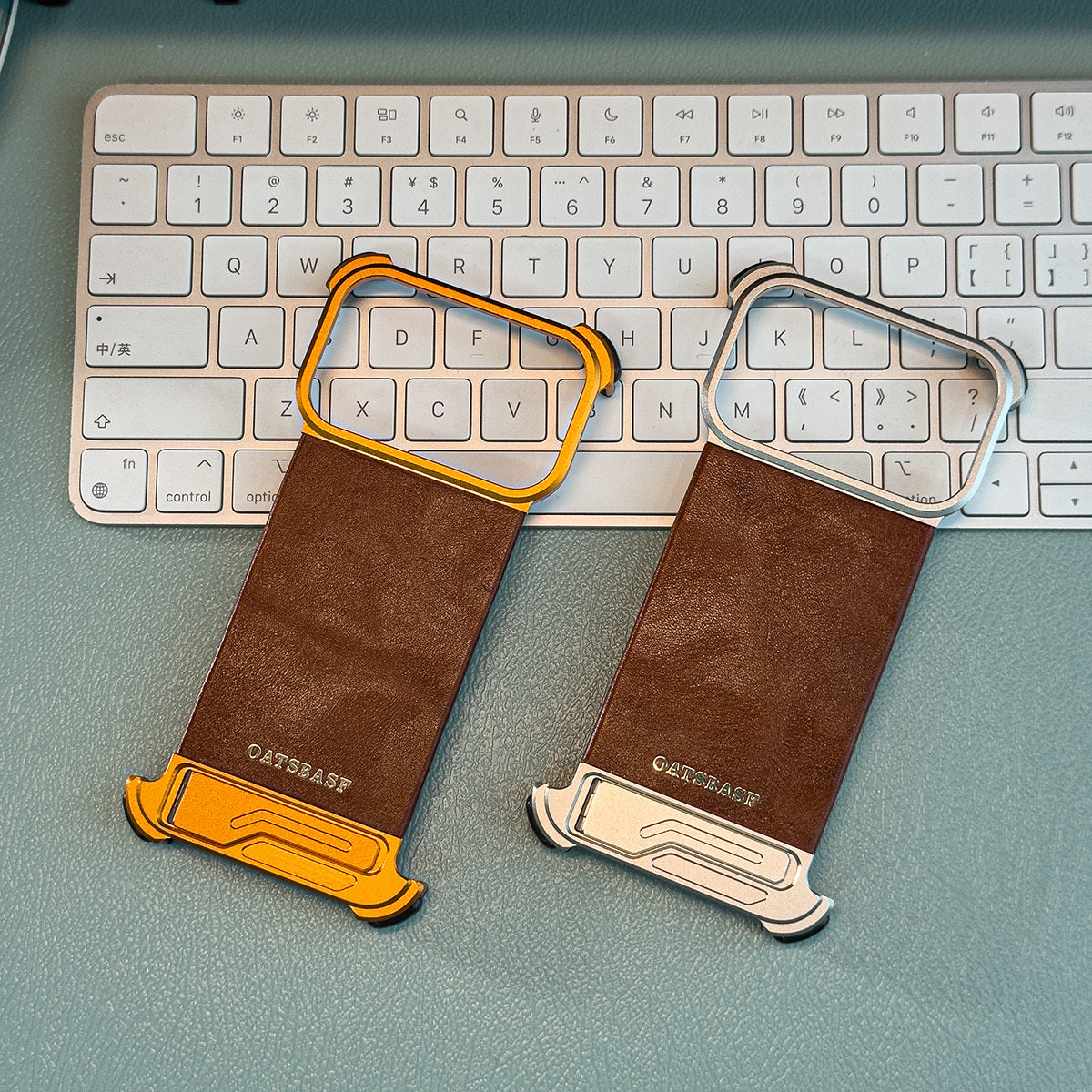 Oatsbasf Yilipi MagSafe Hidden Stand Genuine Leather Frameless Metal Case Cover
