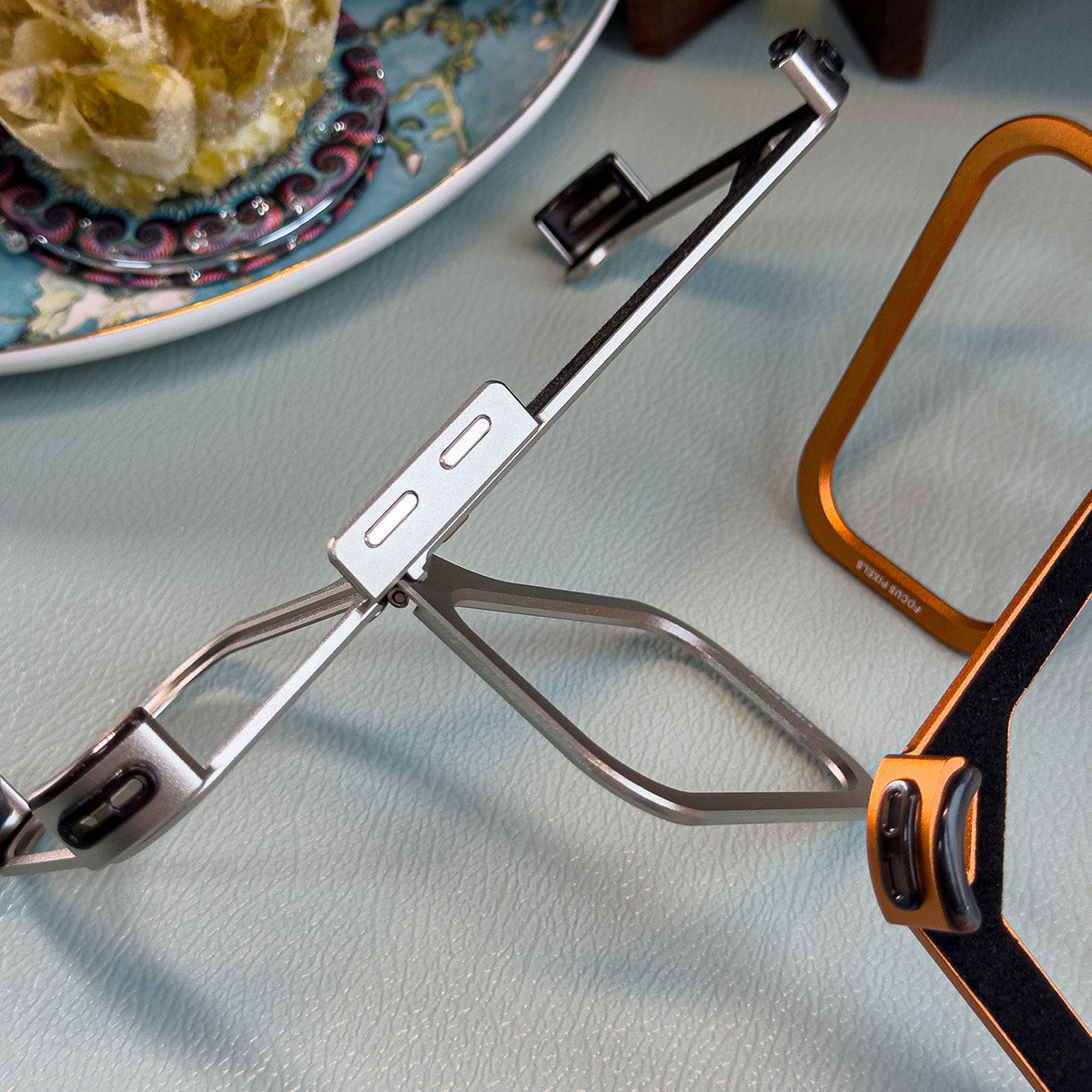 Oatsbasf 9 Shell Invisible Kickstand Air Cushion Shockproof Aluminum Metal Bumper Case Cover