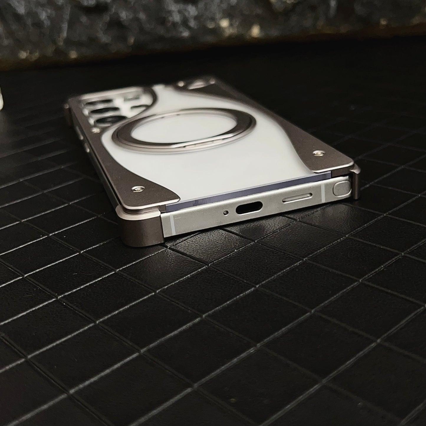 Armor King Stoat Bezel-less MagSafe Transparent PC Back Shockproof Metal Case Cover