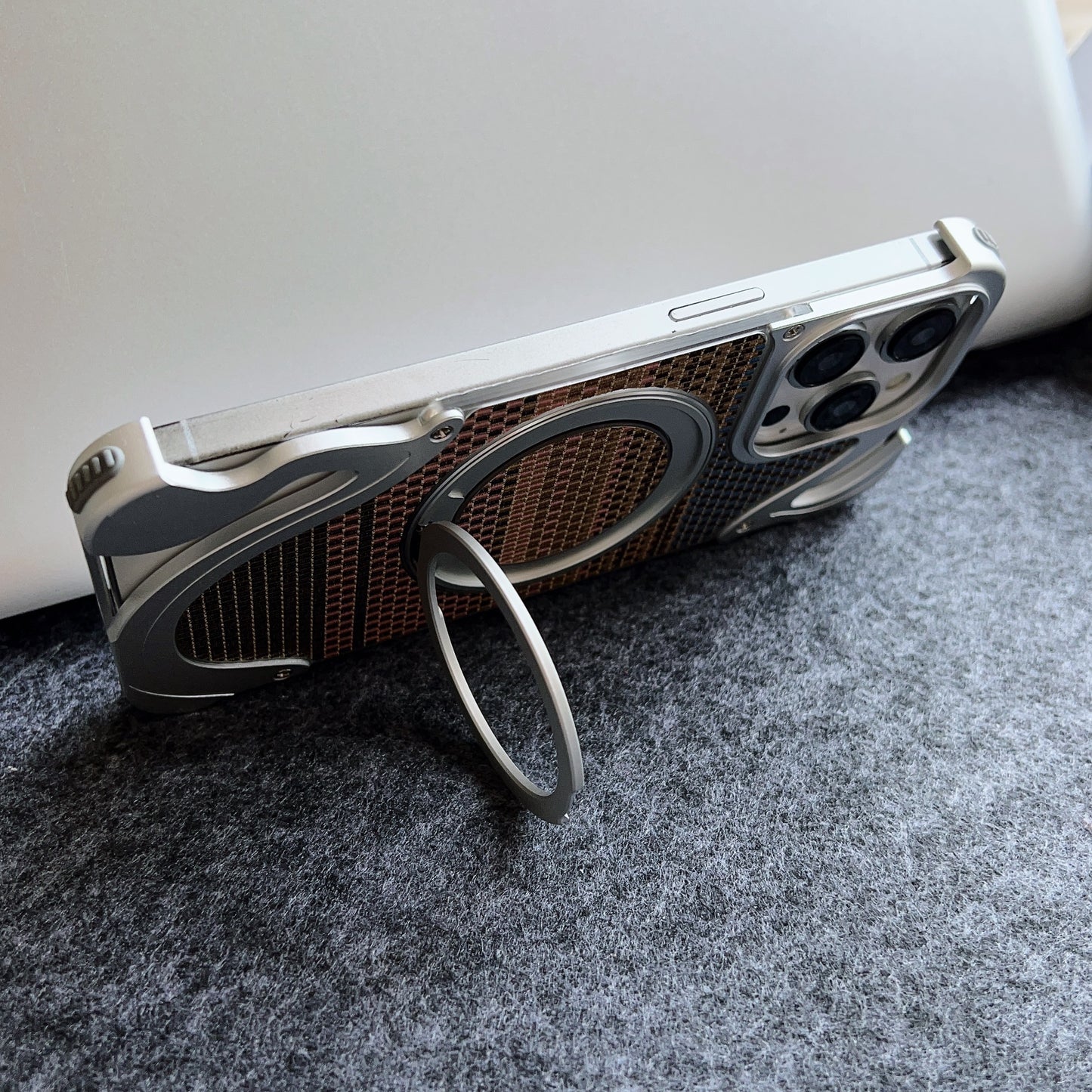 Armor King Dolphin Bezel-less MagSafe Pivot Ring Stand Golden Silk Silver Brocade Metal Case Cover