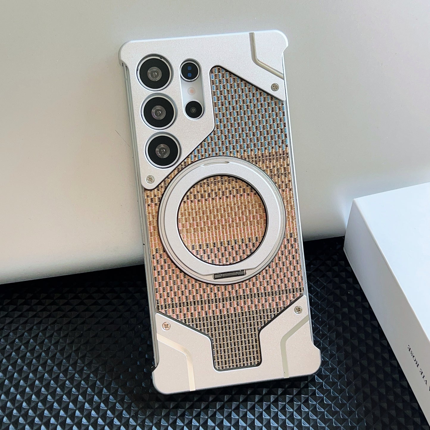 Armor King Bezel-less Armature MagSafe Pivot Ring Stand Armature Golden Silk Silver Brocade Metal Case Cover